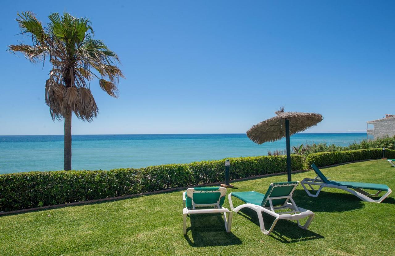 Fantastic Beachfront Apartment Estepona Exterior foto
